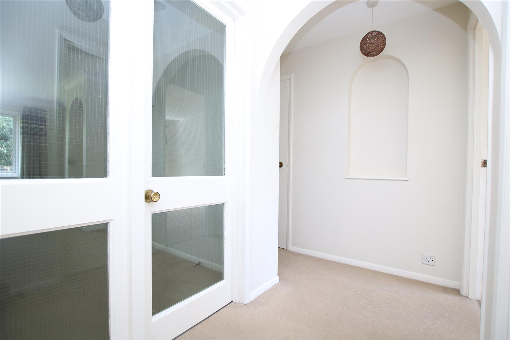 Newbridge Close, Broadbridge Heath, Horsham